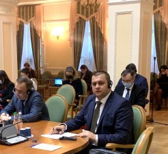 ОЧІЛЬНИК ДЕРЖМОЛОДЬЖИТЛА СЕРГІЙ КОМНАТНИЙ УЗЯВ УЧАСТЬ В УКРАЇНО-НІМЕЦЬКИХ УРЯДОВИХ ПЕРЕМОВИНАХ